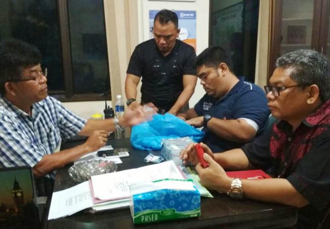 2 Perampok Dikejar Warga, Uang Ratusan Juta Berceceran di Simpang Madani
