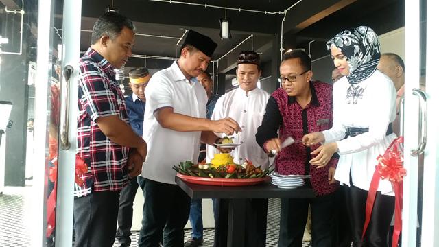  Launching NESPRESSO Country Cafe & Resto, Makanan dan Kopinya Dipuji Cak Nur 