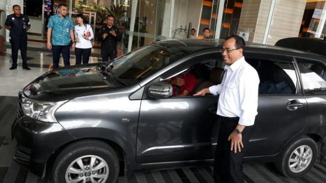 Menhub: Taksi Online Juga Wajib Penuhi Syarat Keselamatan  