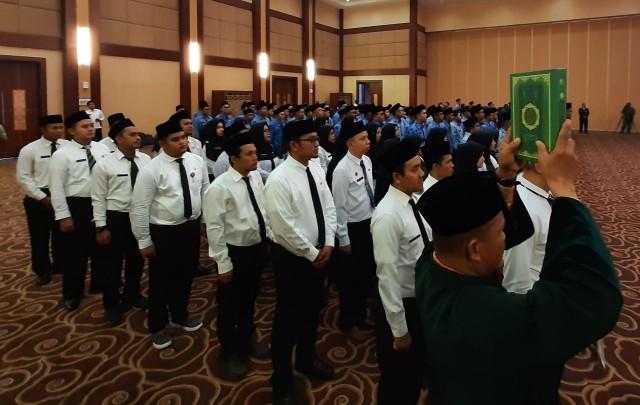 Pemprov Kepri Angkat 181 CPNS Jadi PNS, Isdianto: Bekerjalah dengan Baik