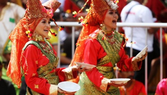 Tiga Lagu Minang yang Bikin Baper Perantaunya Ingin Pulkam