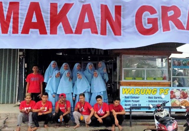 Warung PS Gratiskan Makanan untuk Kaum Dhuafa Setiap Hari
