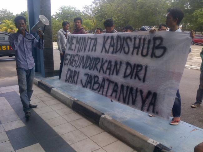 Pendapatan Retribusi Parkir di Batam Jauh dari Target, Zulhendri Diminta Mundur