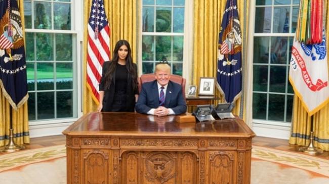 Donal Trump-Kim Kadarshian Bicara 4 Mata? Bahas Apa Ya?