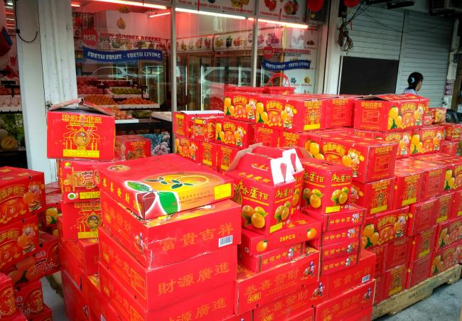 Jelang Imlek, Jeruk Mandarin Mulai Banjiri Pasar Pujabahari Batam