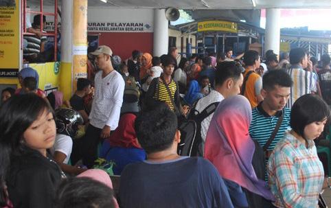 Arus Balik di Pelabuhan Domestik Sekupang Hampir 10.000 Orang