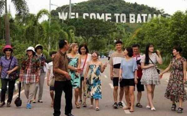 Peserta Batam Art Fiesta 2018 Terpukau Wisata Belanja di Batam 