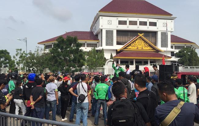 Hasil Pertemuan Driver Online dan DPRD: Tak Seorang Pun Berhak Menangkap
