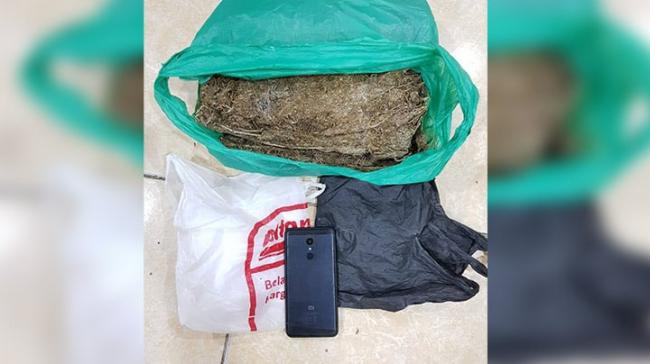 Pengedar Diringkus di Batam, Polisi Temukan Sekilo Lebih Ganja