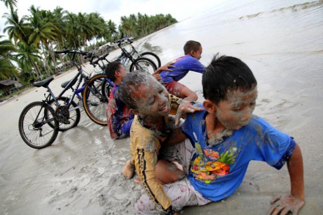 Waspada Musim Ubur-ubur di Pantai Tanjung