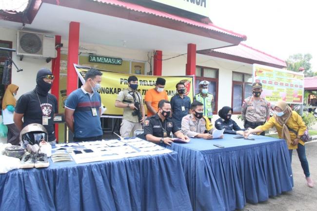 Tukang Jual Parfum di Batam Nyambi Jadi Jambret
