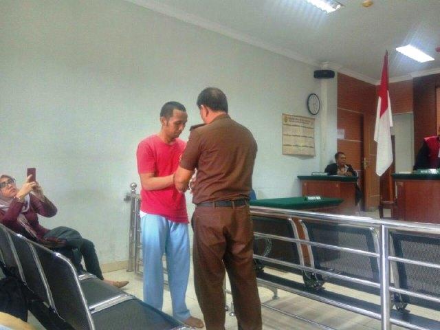 Gali Lubang Tutup Lubang Antar Surya ke Ruang Sidang Pengadilan