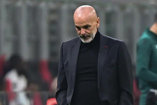 Pelatih AC Milan Stefano Pioli Positif Covid-19