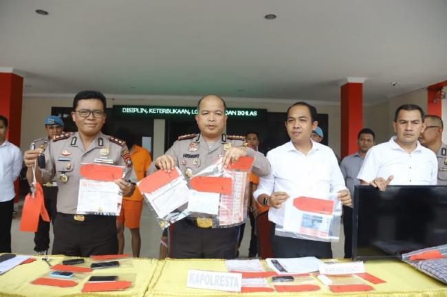 Usai Merampok di Batam Pelaku Beli Motor Sport dan Mobil