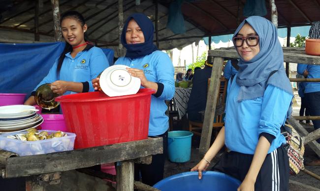 Menjelajahi Pulau dengan Sepenuh Hati
