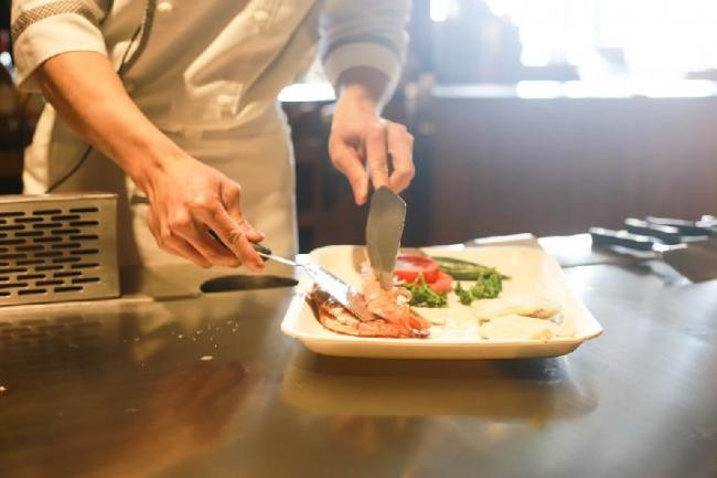 Kolaborasi 6 Kepala Cheef Lagoi Hadirkan Menu Best of Bintan