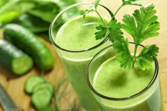 Jus Seledri Kaya Manfaat Kesehatan, Ayo Dicoba