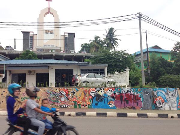 Pesan Mural Cantik dari Lubukbaja