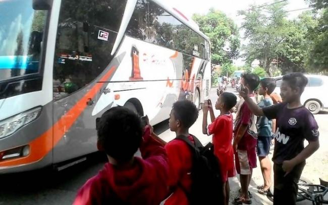  Klakson "Om telolet Om" Jadi Trending Topic Dunia