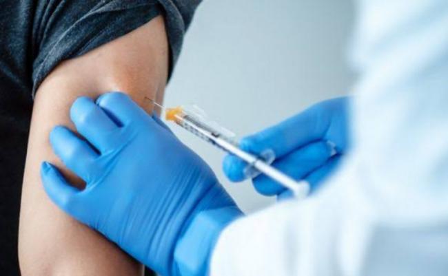 Vaksinasi Tahap Kedua di Kepri Sasar Petugas Publik