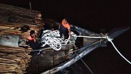 Penyelundup Kayu Kabur saat Ditangkap Petugas DJBC Kepri