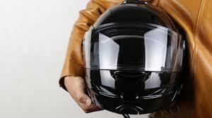 Ingat! Jangan Asal Ubah Tali Helm, Ini Bahayanya