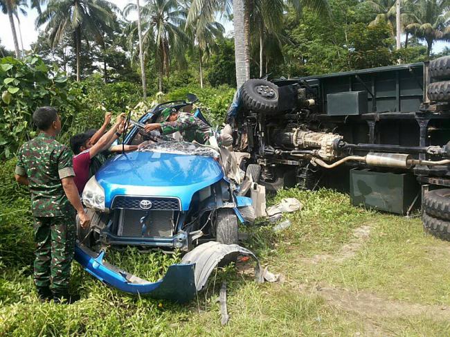 BREAKING NEWS: Kecelakaan Maut di Natuna, Mobil Sekwan vs Mobil TNI, 1 Perwira Tewas