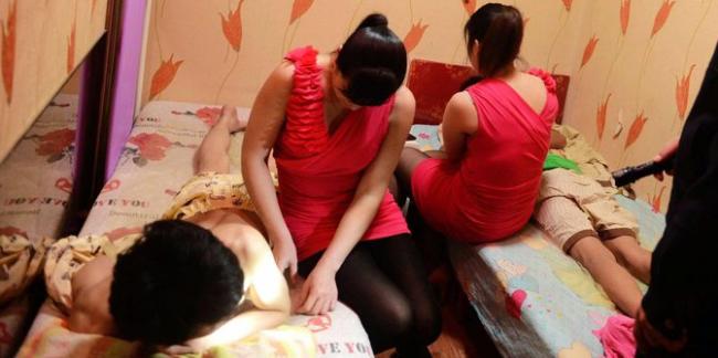 Menjamur, Sejumlah Panti Pijat Esek-esek di Batam Banting Harga