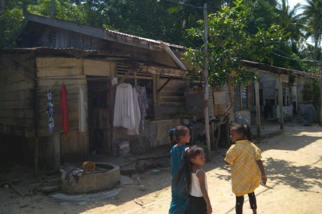 Rumah Dinas Guru SDN 016 Senayang Ini Menunggu Ambruk