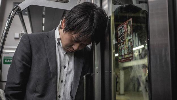 Cerita Kaum Muda Jepang yang Bekerja Keras Sampai Mati