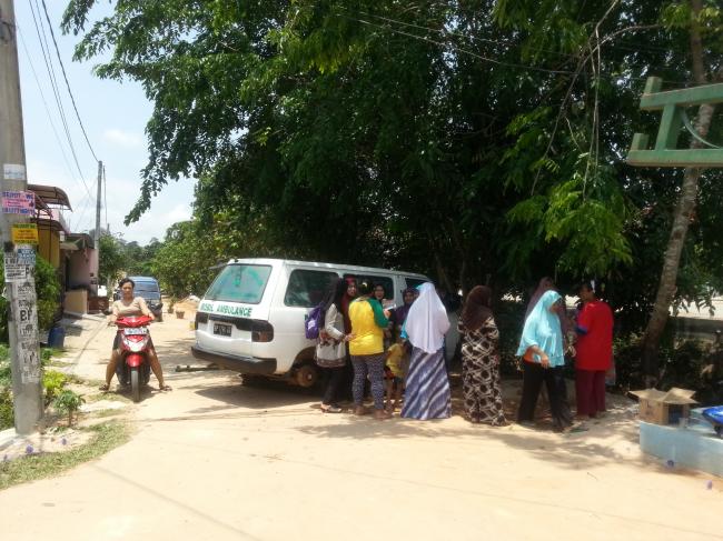 Pengembang Green Terrace Tiban Rusak Jalan Perumahan, Ibu-ibu Blokir Jalan dan Gelar Yassinan