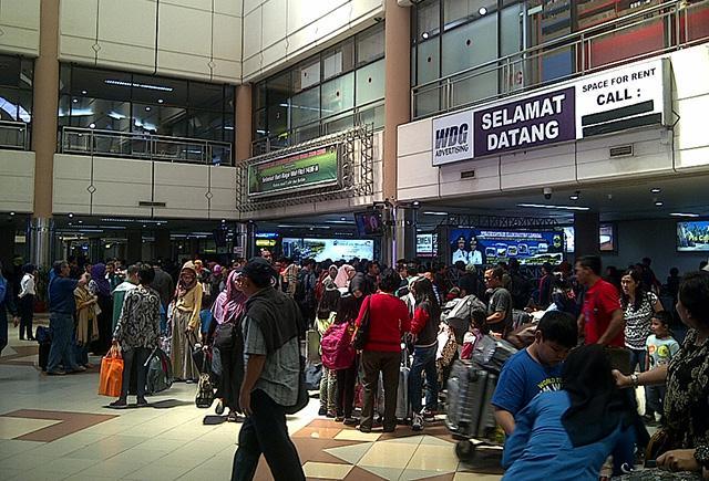 Aktifitas Bandara Hang Nadim Batam Kembali Normal Setelah Ditutup