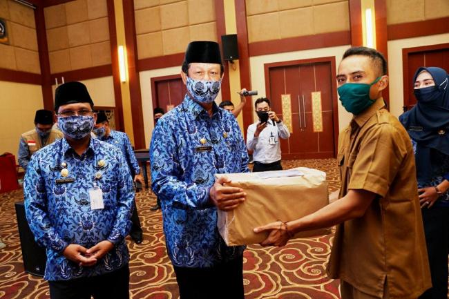 Isdianto Tegaskan Bantuan Sembako Pemprov Kepri Harus Tepat Sasaran