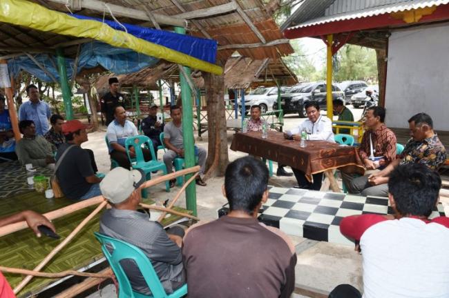 Bertemu Nelayan Malang Rapat, Isdianto Akan Bantu 48 Ketinting