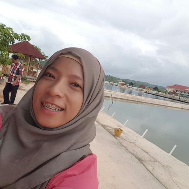 Come to Batam, an English Speaking Lady Driver is Ready to Bring You Around