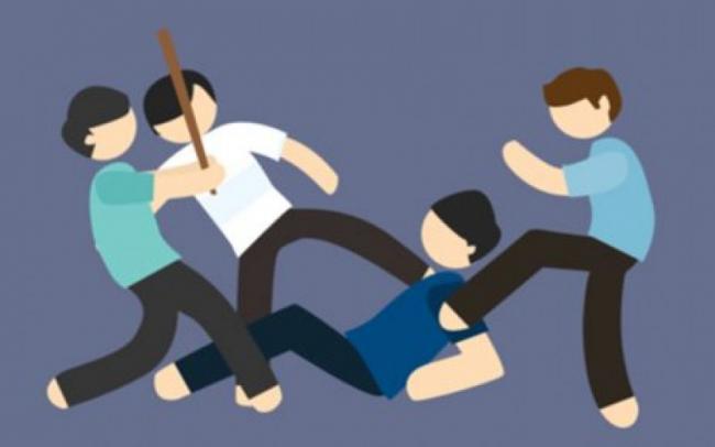 Sopir Angkot Kritis Dikeroyok Sekelompok Pria Berambut Cepak di SP Plaza