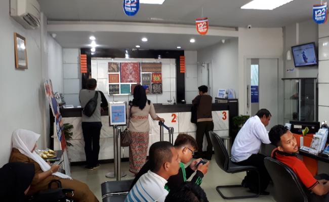 Kantor Cabang BRI Tanjungbalai Karimun Diserbu Nasabah, Ada Apa?