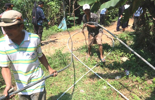  ATB Kembali "Gulung" Sambungan Ilegal di Teluk Bakau dan Kampung Jabi