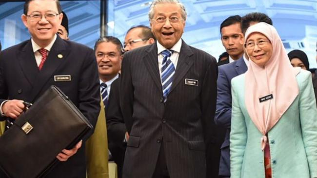 Pendapatan Menteri Keuangan Malaysia Lebih Tinggi dari PM Mahathir