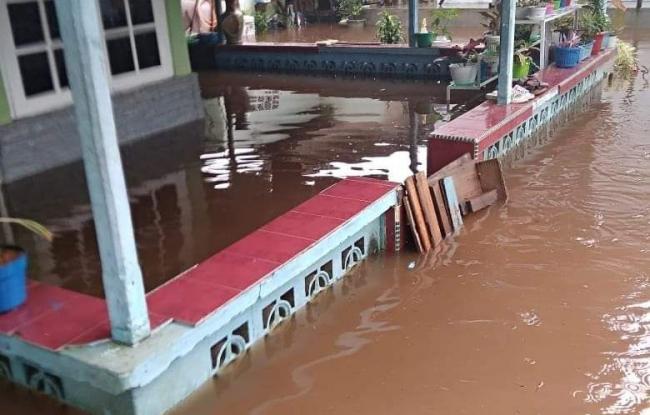 Sejumlah Jalan dan Perkampungan di Kijang Terendam Banjir