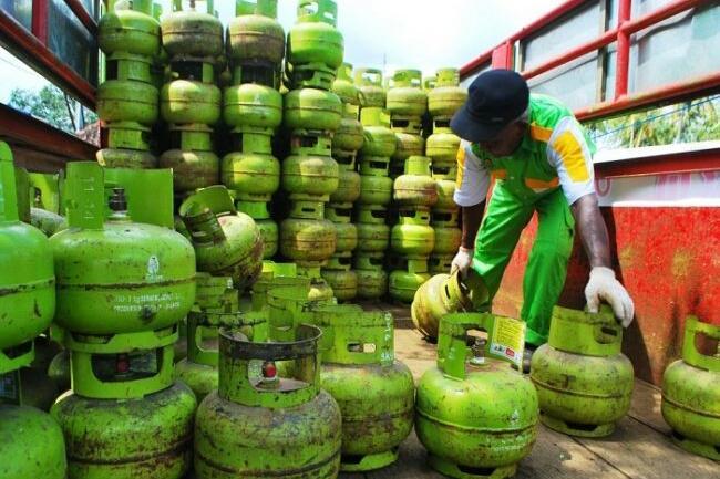 Gas Melon di Batam: Langka di Pangkalan, Dijual Bebas di Pinggir Jalan