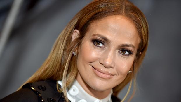 J-Lo Minta Nasihat Hakim Agung Jelang Pernikahan Ketiga