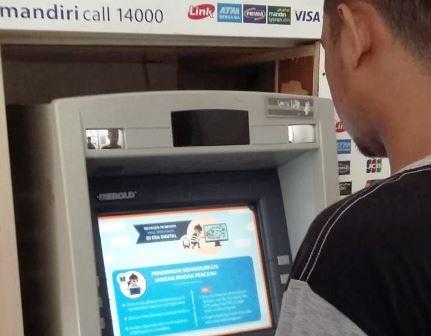 Nasabah Bank Mandiri di Karimun Ramai-ramai Cek Saldo