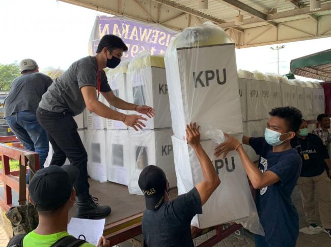 Malam Ini Logistik Pilkada Disalurkan ke Tiap Kecamatan di Batam