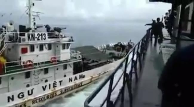 Video: KRI Ditabrak Coast Guard Vietnam di Laut Natuna