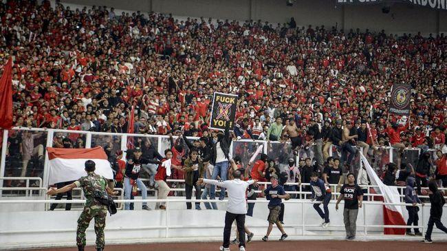 Parodi Indonesia Raya dan Bentrok Suporter Indonesia-Malaysia