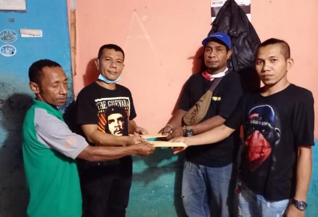 Tim INSANI Salurkan Bantuan untuk Korban Kebakaran Ruli Baloi Kolam