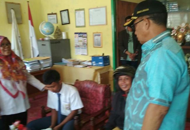 Bupati Awe Sidak Perkantoran dan Sekolah di Lingga, Ini Sasarannya