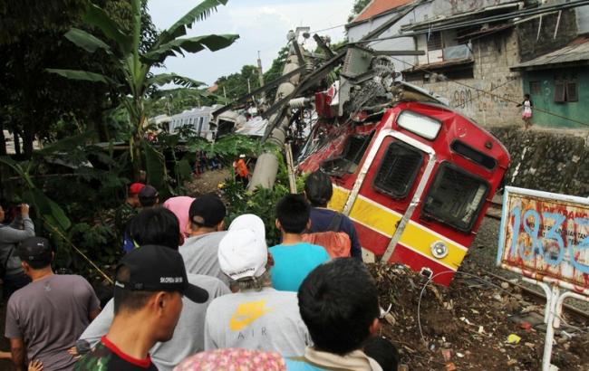 Cerita Agus Saat KRL Terguling: Suara Gemuruh dan Tanah Bergetar
