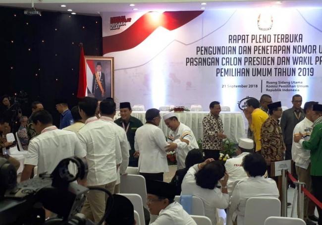 Prabowo dan Jokowi Sepakat Tambah 0 di Depan Nomor Urut